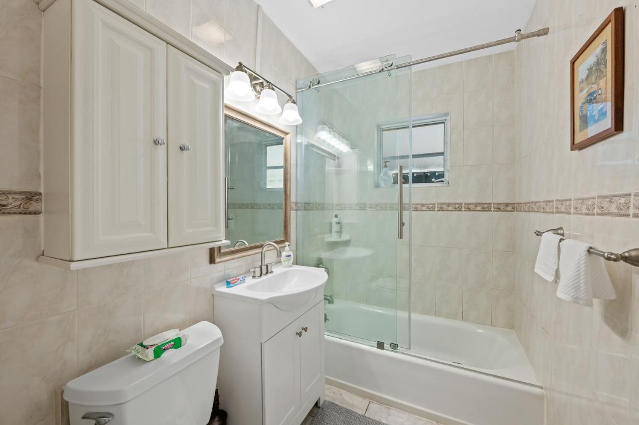 Comfy Bnb W/ King Bed + Work/Travel + Beach 8 Min Hallandale Beach Eksteriør bilde