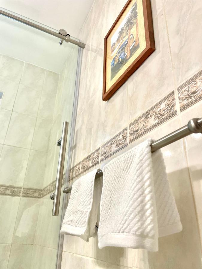 Comfy Bnb W/ King Bed + Work/Travel + Beach 8 Min Hallandale Beach Eksteriør bilde